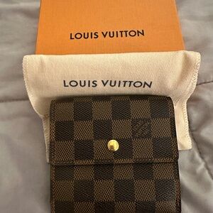 Louis Vuitton Damier Ebene small wallet
